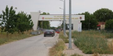 Hemserekê DEM Partî: Wa embazê ma serbest bimanê