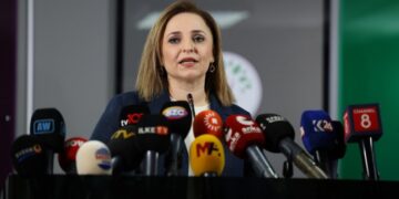 Verfeka Partîya DEMî: Ganî Komîsyon goştarîya Ocalanî zî biko