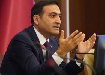 Şaredarê Beyogluyî û 16 kesê bînî tepişîyayî