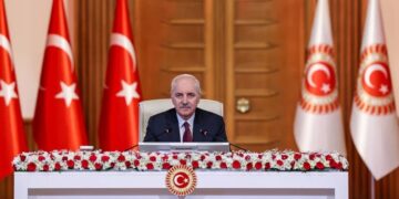 Kurtulmuş: Armanca komîsyonê avakirina xwişk-biratî û demokrasiyê ye