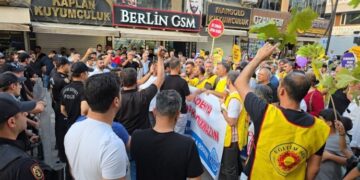 Walîtiya Mêrdînê meşa zimanê dayikê ya li Qoserê qedexe kir