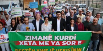 Saziyên Şirnexê: Zimanê Kurdî xeta me ya sor e