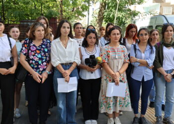MKG: Em kevneşopiya Çapemeniya Azad diparêzin