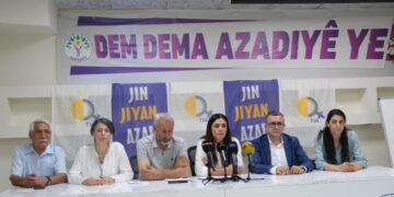 Seba çalakîya ‘Ma bi hêvî ver bi azadîye şonê’ vengdayîşê beşdarîye