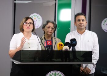 ‘Zafziwanîye şaran rê aştî arda’