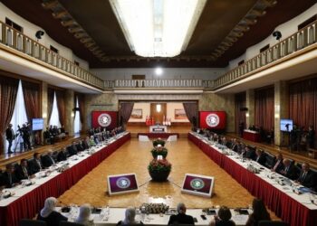 Komîsyonê Meclîsî do rêxistinanê meslekî û sîvîlan bigoşdaro