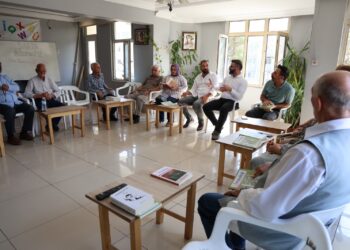 Her hefteyê li ser mijarekê xwe perwerde dikin