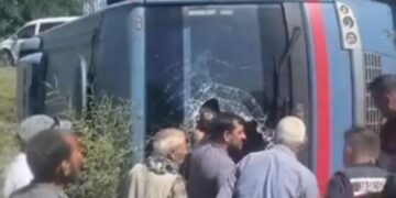 Rînga ke girewteyî berdêne, qelibîyaye: 12 kesî birîndar bîyî