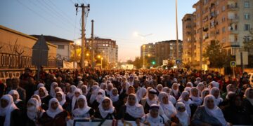 Meşa ciwanan: Azadiya Rêber Apo mifteya aştî û çareseriyê ye
