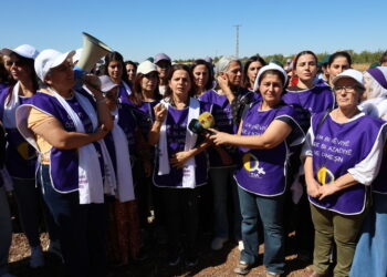 Jinan cangorî bi bîr anîn û ber bi Xelfetiyê ve bi rê ketin