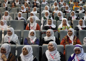 Ji konferansê wêneyên dayikên laçik spî
