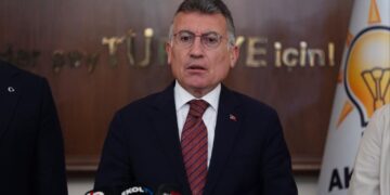 Guler ê AKPyî: Em çûyina Girava Îmraliyê erênî dibînin