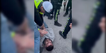 Li Geverê polîsên trafîkê ciwanek derb kir