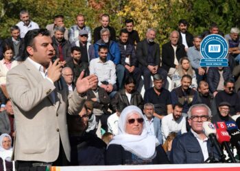 Omer Ocalan: Kurd xwedî li zimanê xwe derkevin dewlet neçare gavan biavêje