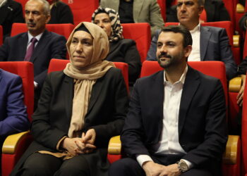 Hevşaredarên Akdenîzê: Hişmendiya qeyim desteserkirina vîna gel e