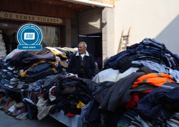 ‘Êdî tu kes nikare cilên kevn jî bikire’