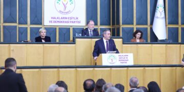 Tûncer Bakirhan: Divê komîsyon bêyî ku rojekê jî winda bike biçe Îmraliyê