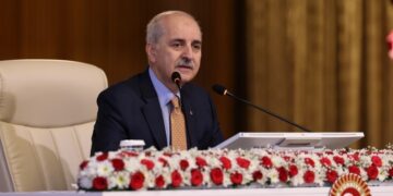 Numan Kurtulmuş bi kordînatorên partiyên siyasî re civiya