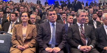 Mazlûm Ebdî û Îlham Ehmed beşdarî foruma li Dihokê bûn