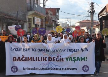 Platforma Tekoşîna Li Dijî Tiryakê, li dijî tiryakê meşiya