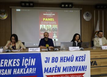 ‘Dewlet mafên zarokan binpê dikin’