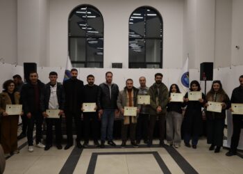 Xwendekaran belgenameyên Kurdî wergirtin