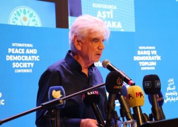 Holloway: Ez paradîgmaya Abdullah Ocalanî ya ke vera dezgehê dewlete ya rast vînena