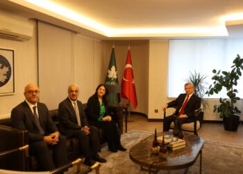 Hevdîtina Heyeta Îmraliyê bi Ahmet Davutoğlu re destpêkir