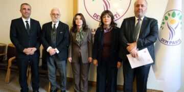 DEM Partî, CHP û EMEP’î raporê xo yê ‘çareserî’ teslîmê Meclîsî kerdê