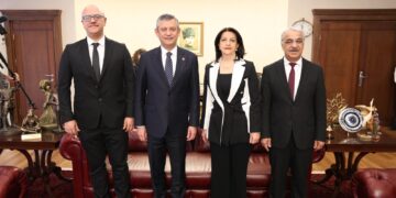 Heyeta Îmraliyê li gel Ozgur Ozel civiya
