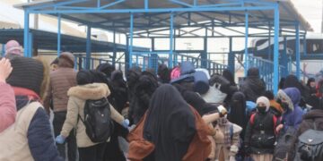 230 keyeyî Kampê Holî ra agêrayê Îraq