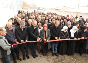 Di çarçoveya avakirina komunan de Mala Gel a Ronahiyê hat vekirin
