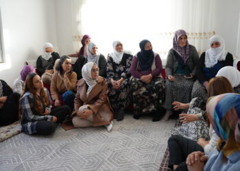 Şaredariya Erxeniyê bi jinan re civiya