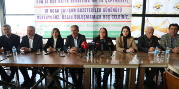 DEM Partî bi rojnamegeran re civiya: Nabe ku Kurd sedsalek din jî têk biçin