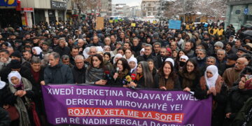 ‘Em nahêlin hişmendiya DAIŞê Kurdan tune bike’