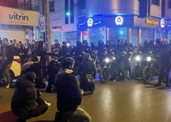 Xwepêşandanên li Îranê di roja 6emîn de ne: Gel hat gulebarankirin
