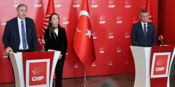 DEM Partî û CHP piştî hevdîtinê bertek nîşanî êrişên li ser Rojava dan