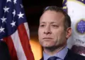 Senator Josh Gottheimerî Hukmatê Şamî îqaz kerd!