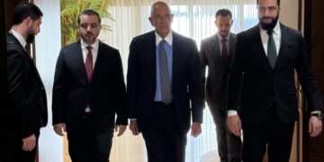 Tom Barrack: Wê Şara li gorî hevpeymana 10ê Adarê tevbigere