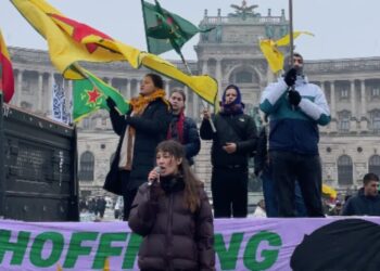 Karwana enternasyonal gihîşt Viyanayê