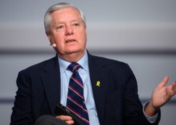 Senator Graham: Divê DYA bertekê nîşanî tevgerên li dijî kurdan bide
