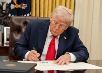 Donald Trump: Em ji 66 saziyên mafparêz vedikişin