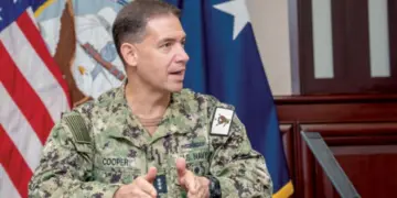 Fermandarê CENTCOM: Divê dawî êrişên were