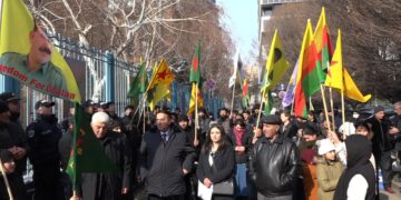 Li Ermenistanê meşa piştgiriya Rojava