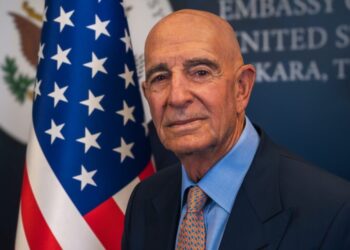 Tom Barrack: Êrîşên li ser taxên Şêxmeqsûd û Eşrefiyê rawestînin