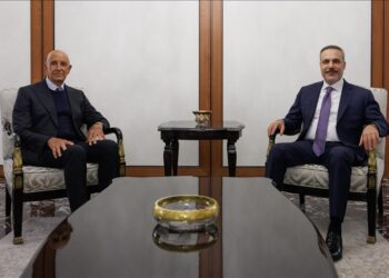 Tom Barrack bi Hakan Fîdan re civiya