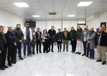 Ciwanên enternasyonalîst li Amedê serdana saziyan kir