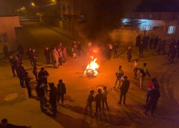 Navçeyên Mêrdînê ji bo Rojava daketin kolanan