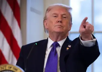 Donald Trump ji bo alîkariya xwepêşandêrên Îranê bibiryar e