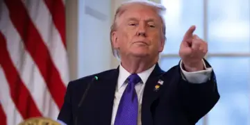 Donald Trump ji bo alîkariya xwepêşandêrên Îranê bibiryar e
